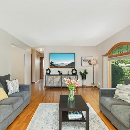 Cottage Grove Haven, Spacious 4-Bed, 3 Baths Retreat المظهر الخارجي الصورة
